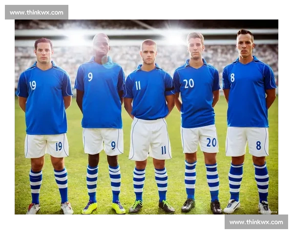 绿茵场风云纵横 解读最新赛事策略与球星表现